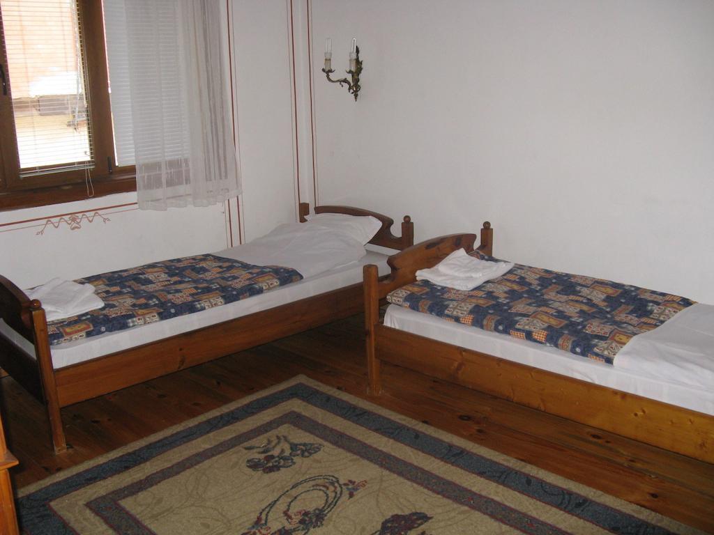 Family Hotel Kalina Koprivshtitsa Ruang foto