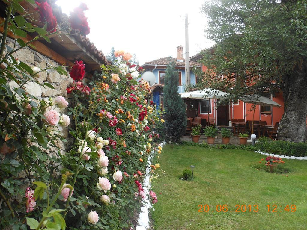 Family Hotel Kalina Koprivshtitsa Bagian luar foto